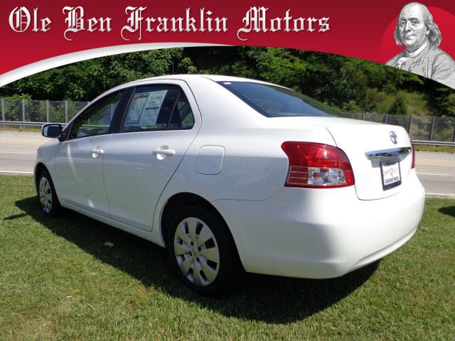 2012 Toyota Yaris Convertible V6 AUTO