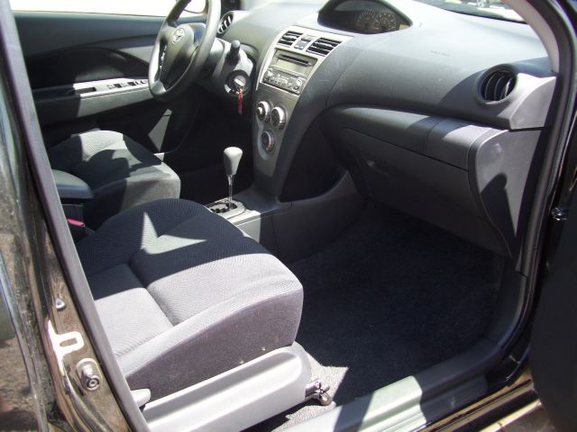 2012 Toyota Yaris 4DR 4WD Sport AT