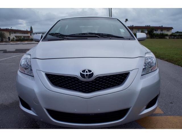 2012 Toyota Yaris Unknown