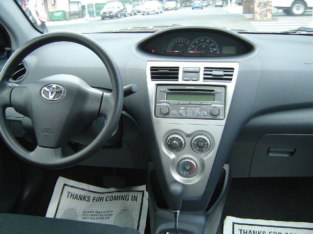 2012 Toyota Yaris 4DR 4WD Sport AT