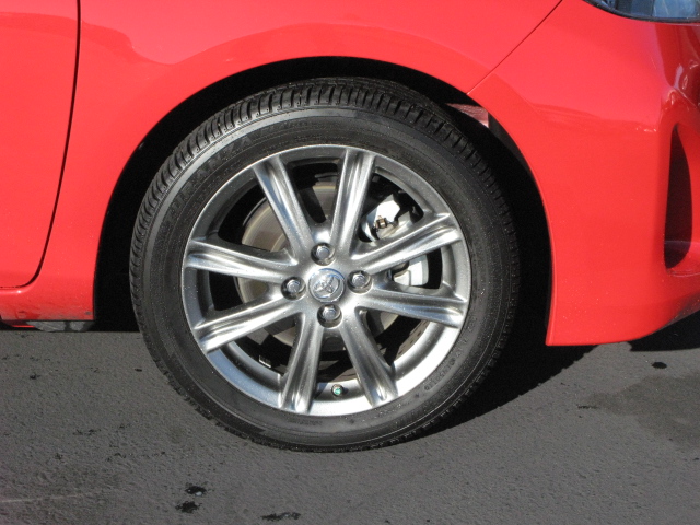 2012 Toyota Yaris SE 4 Motion AWD