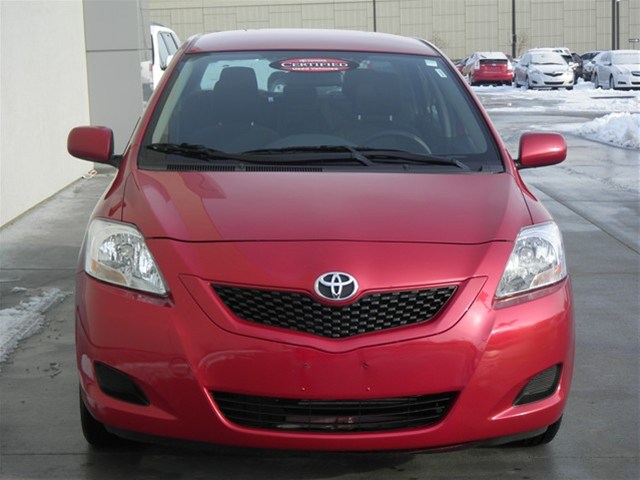 2012 Toyota Yaris Base