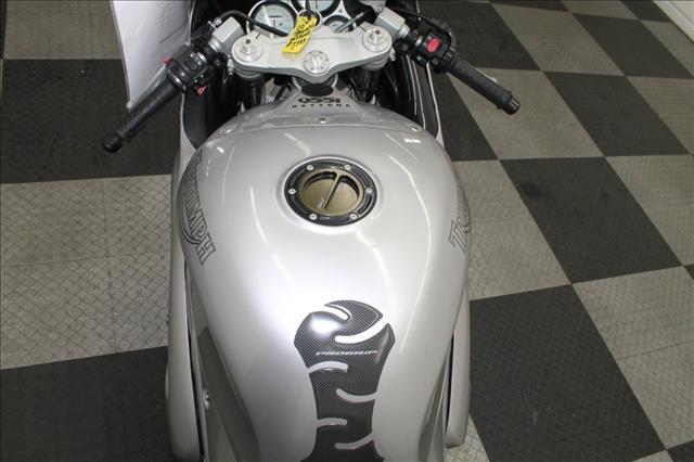 2000 Triumph Daytona 330xi