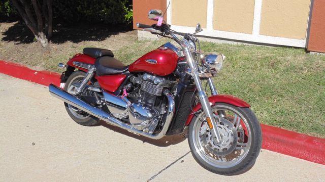 2010 Triumph Thunderbird Unknown