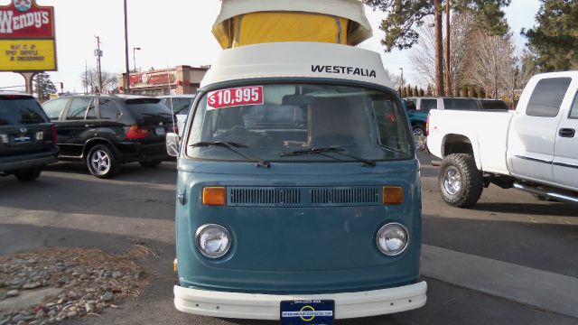 1974 Volkswagen Bus Kings Ranch
