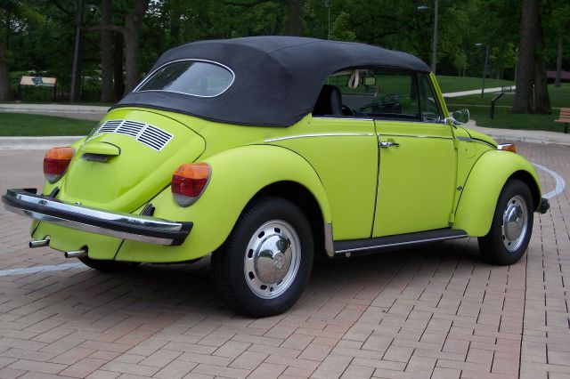 1974 Volkswagen Beetle Loaded Up