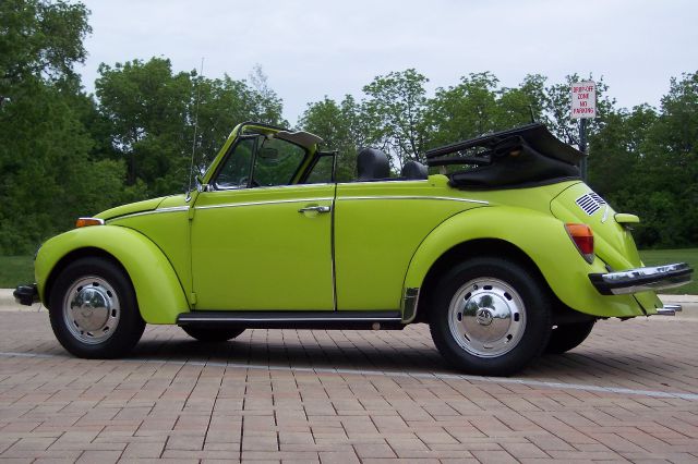 1974 Volkswagen Beetle Loaded Up