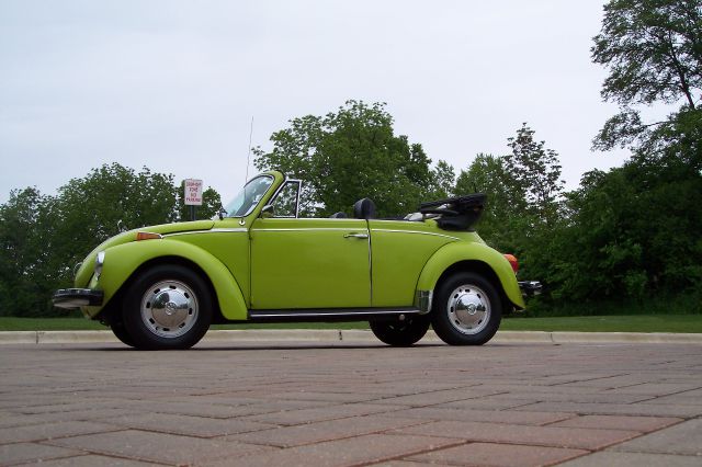 1974 Volkswagen Beetle Loaded Up