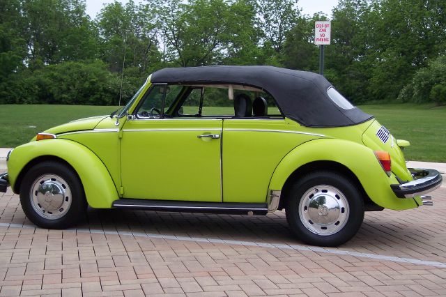 1974 Volkswagen Beetle Loaded Up