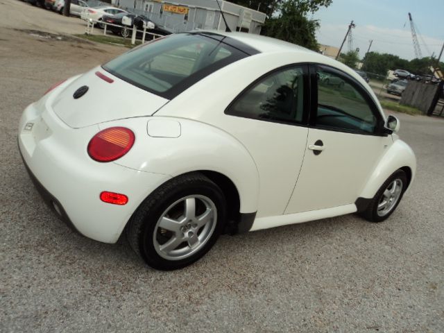 2000 Volkswagen Beetle Reg Cab 118 WB