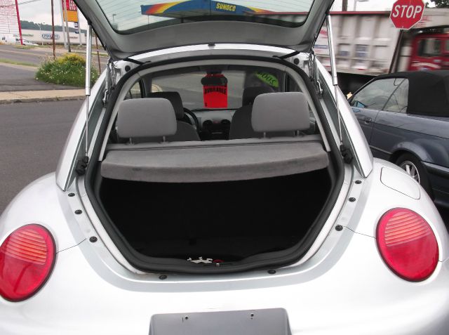 2004 Volkswagen Beetle Series 4