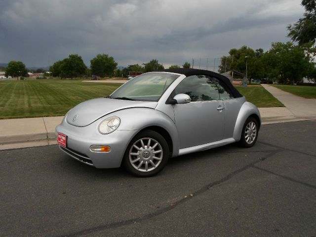 2004 Volkswagen Beetle FWD 4dr Sport