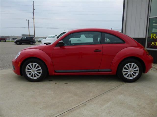 2012 Volkswagen Beetle L300 Sedan