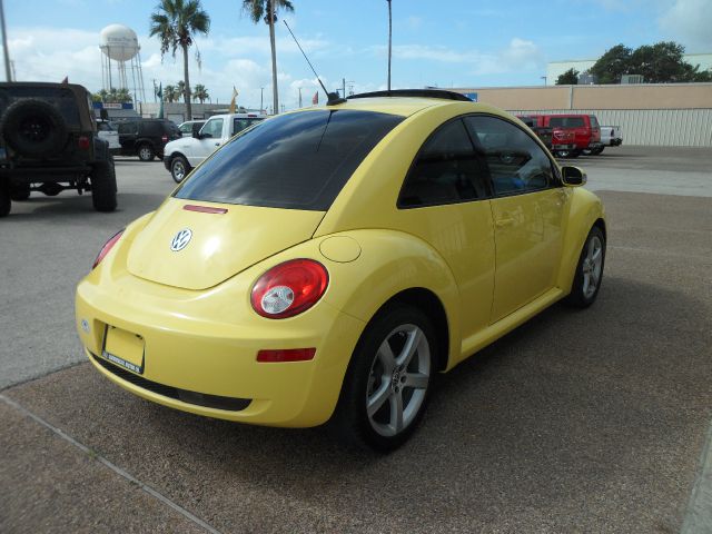 2014 Volkswagen Beetle Unknown