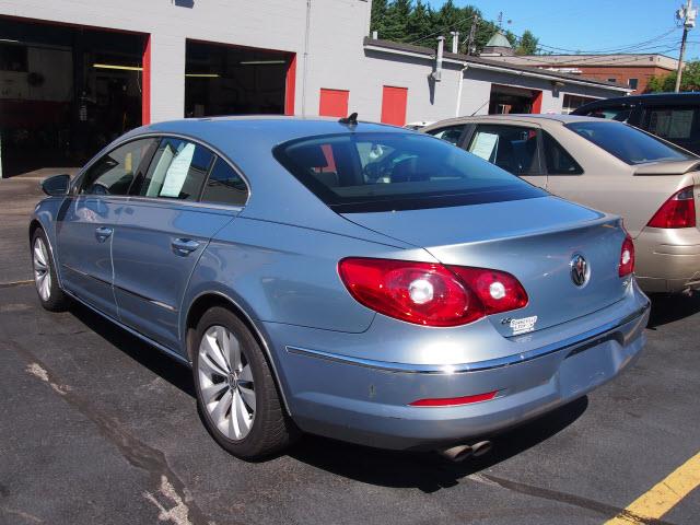 2010 Volkswagen CC SE 4X4 3RD ROW