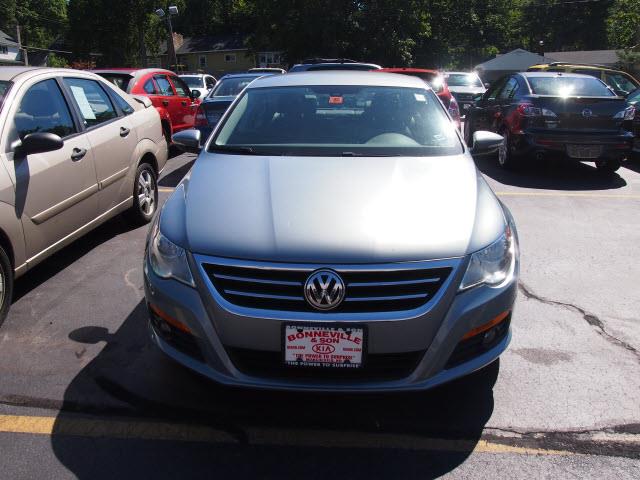 2010 Volkswagen CC SE 4X4 3RD ROW