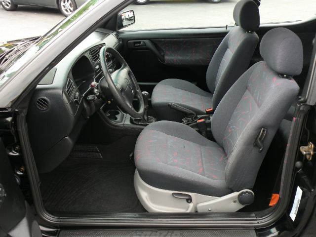 1998 Volkswagen Cabrio S Sedan