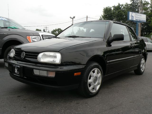 1998 Volkswagen Cabrio S Sedan