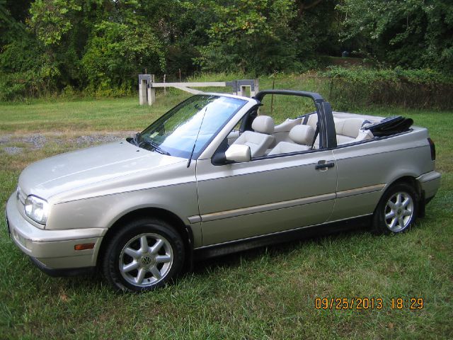 1999 Volkswagen Cabrio FWD 4dr Sport
