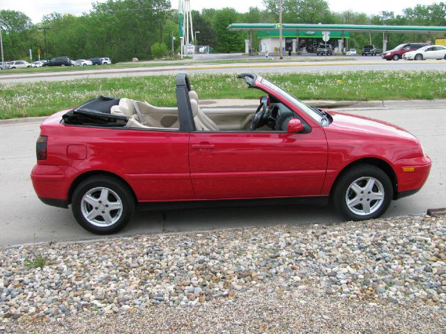 1999 Volkswagen Cabrio FWD 4dr Sport