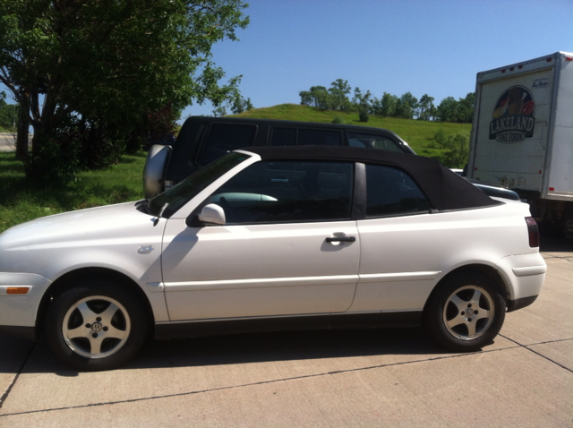 2000 Volkswagen Cabrio FWD 4dr Sport
