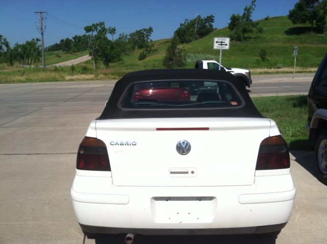 2000 Volkswagen Cabrio FWD 4dr Sport