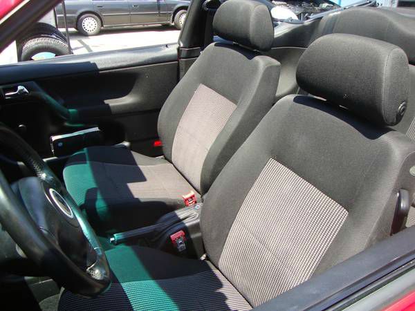 2001 Volkswagen Cabrio S Sedan