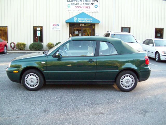 2001 Volkswagen Cabrio FWD 4dr Sport