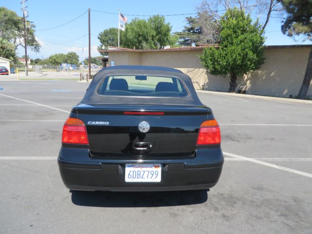 2001 Volkswagen Cabrio S Sedan