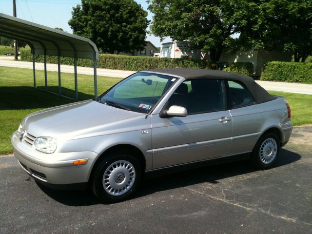 2001 Volkswagen Cabrio S Sedan