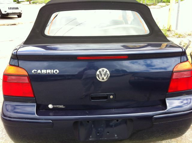 2001 Volkswagen Cabrio S Sedan