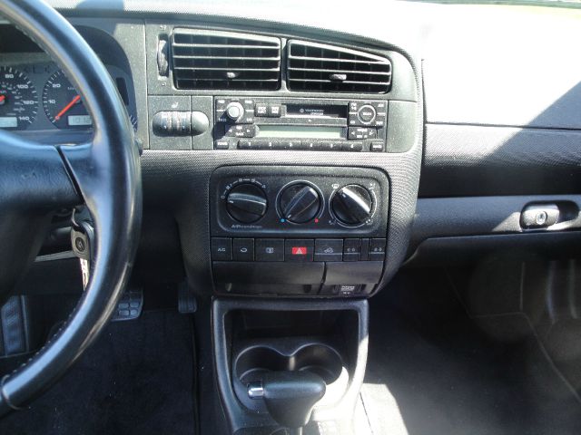 2001 Volkswagen Cabrio SE Crew Cab 4WD FFV