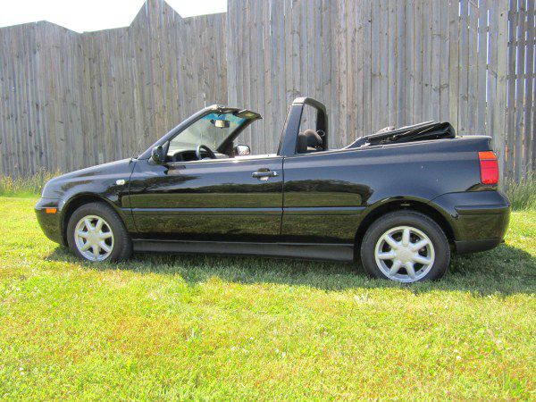 2002 Volkswagen Cabrio S Sedan