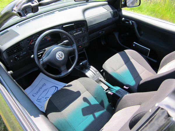2002 Volkswagen Cabrio S Sedan