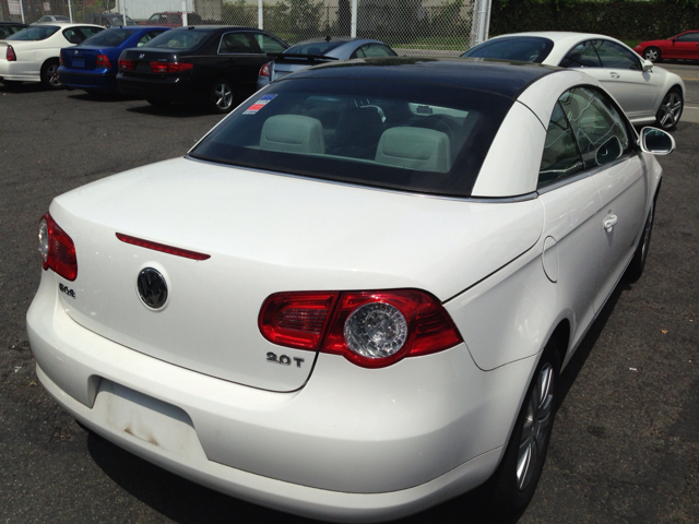 2007 Volkswagen Eos Wagon SE