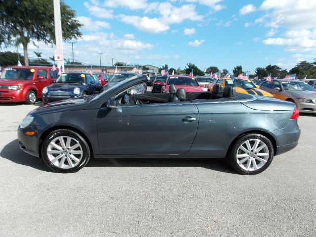 2007 Volkswagen Eos 2006 Ford LX
