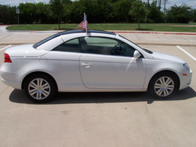 2007 Volkswagen Eos Wagon SE