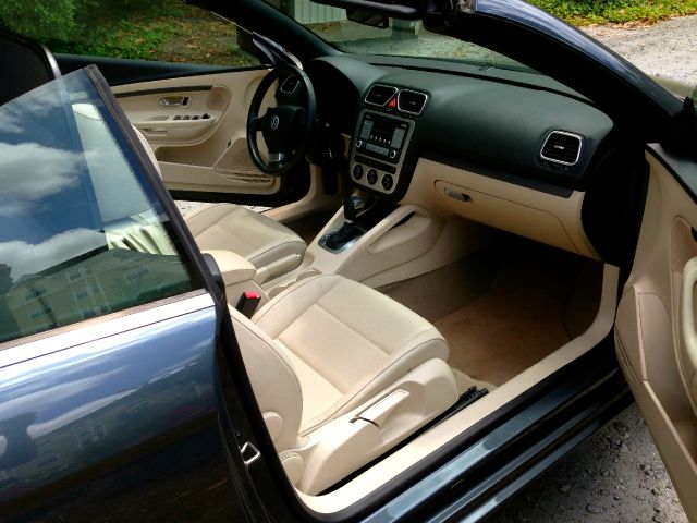 2007 Volkswagen Eos Wagon SE