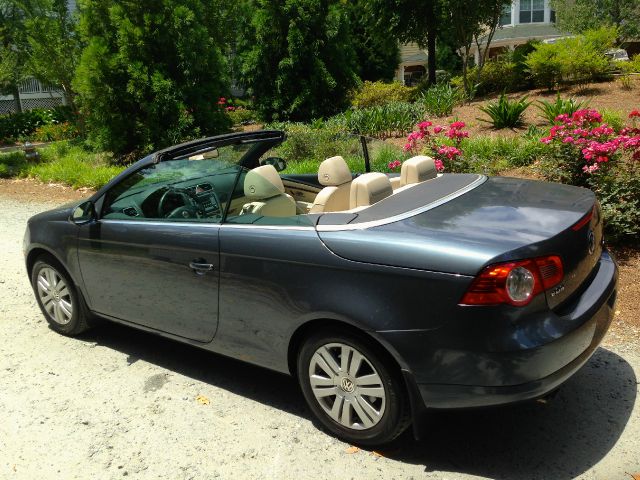 2007 Volkswagen Eos Wagon SE