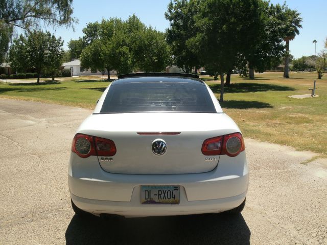 2008 Volkswagen Eos Series 4