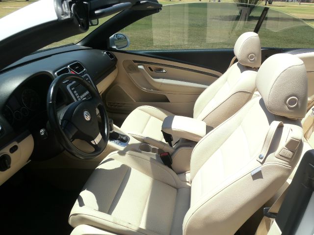 2008 Volkswagen Eos Series 4