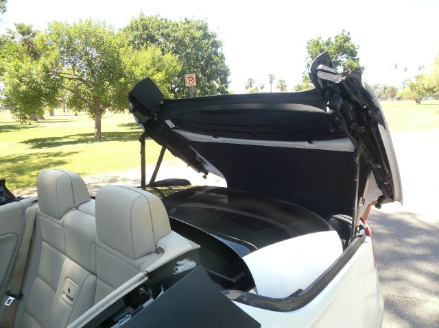 2008 Volkswagen Eos Series 4