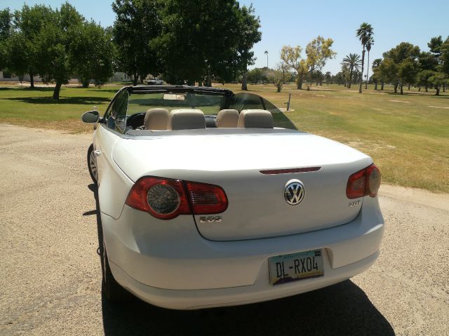 2008 Volkswagen Eos Series 4