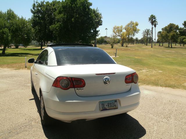 2008 Volkswagen Eos Series 4