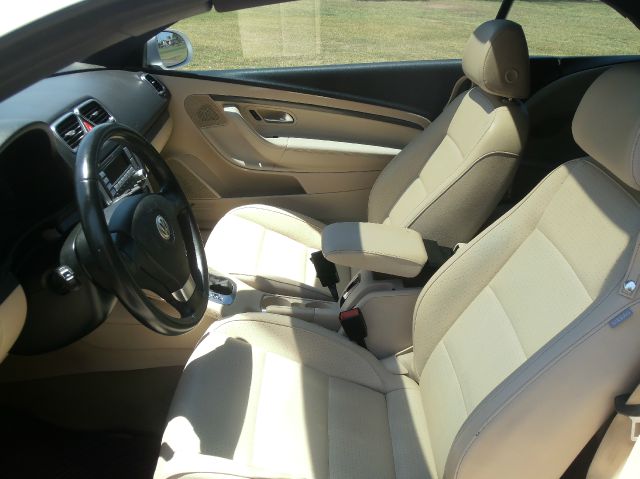 2008 Volkswagen Eos Series 4