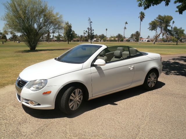 2008 Volkswagen Eos Series 4