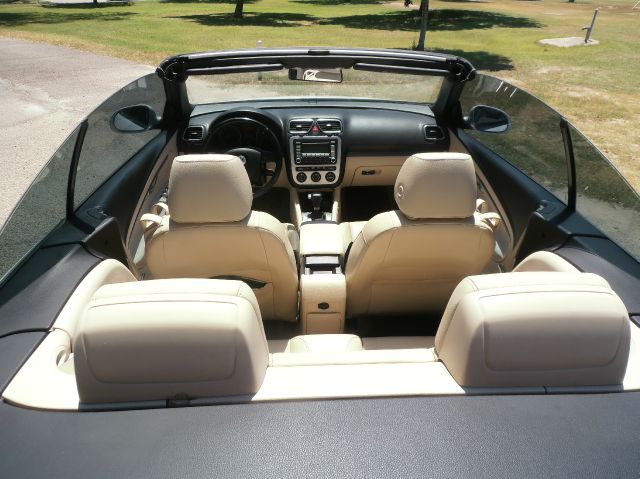 2008 Volkswagen Eos Series 4