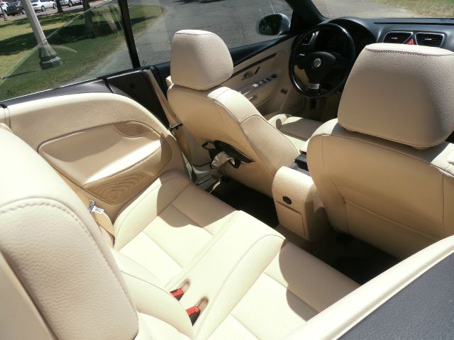 2008 Volkswagen Eos Series 4