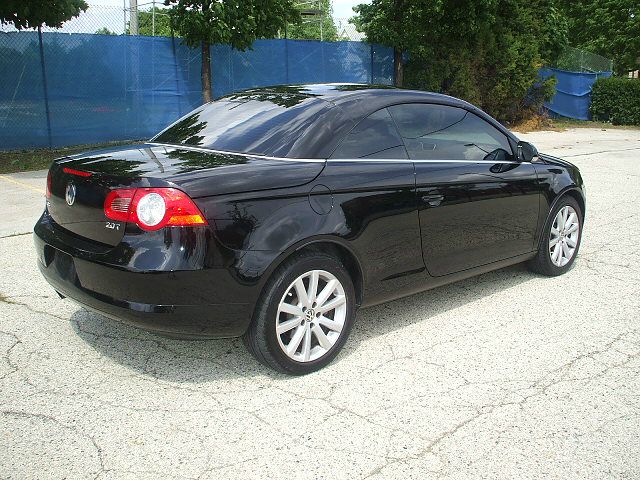 2008 Volkswagen Eos Series 4
