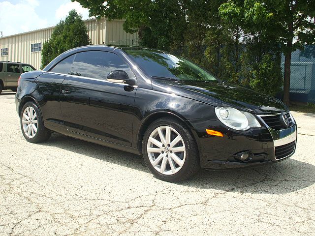 2008 Volkswagen Eos Series 4